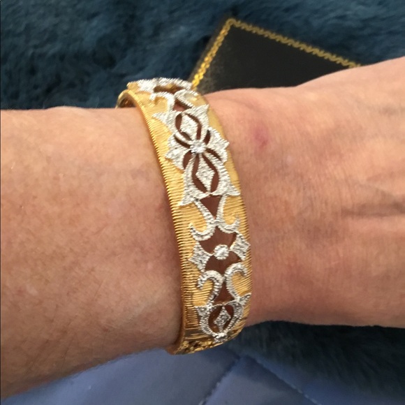 Like New Vintage Gold Toned Wide Bangle & Crystal Bracelet - Picture 7 of 9